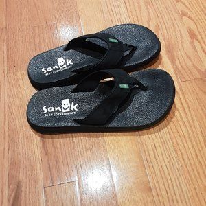 Men's Sanuk Flip Flops size 8